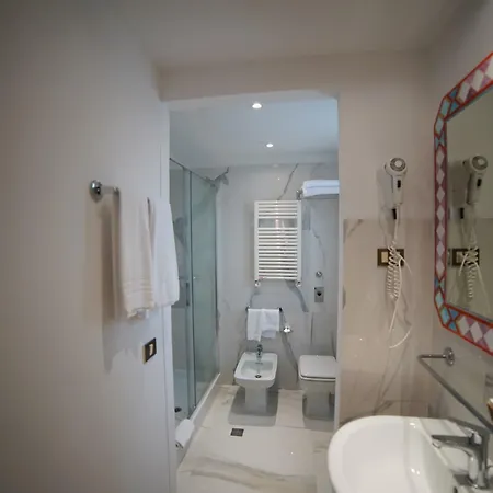 Goya Hotel 4*