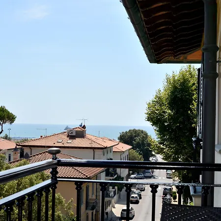 Goya Hotel 4*